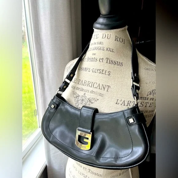 Black Guess Purse - Picture 4 of 8